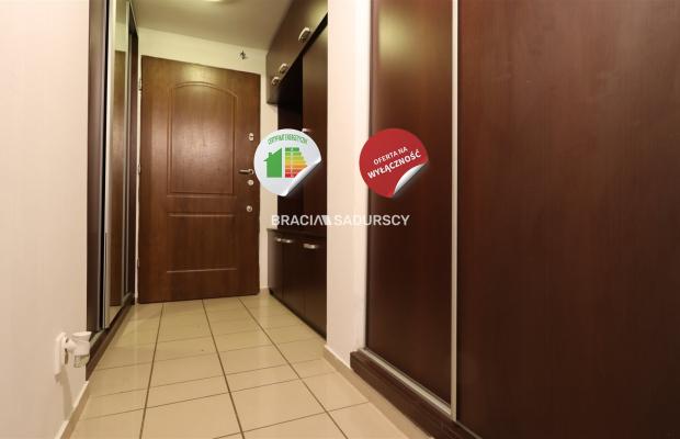 Lokal o pow. 45 m 2  blisko centrum i krakowskich uczelni    

  Oferujemy na sprzedaż lokal użytkowy o powierzchni 45 m², usyt