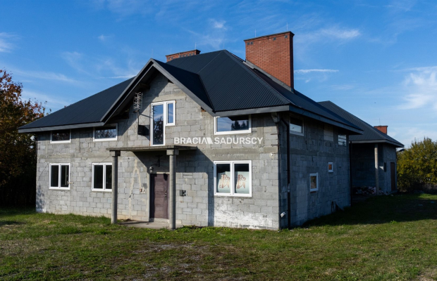  Budynek idealny pod produkcje / siedzibę firmy 