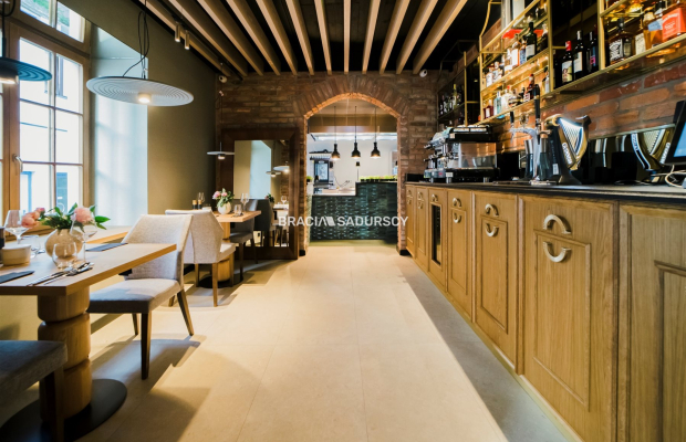 Kamienica rynek w Żywcu pod restauracje WYNAJEM 