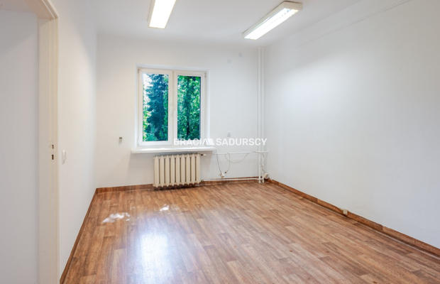 Lokal biurowy, 6 pomieszczeń 