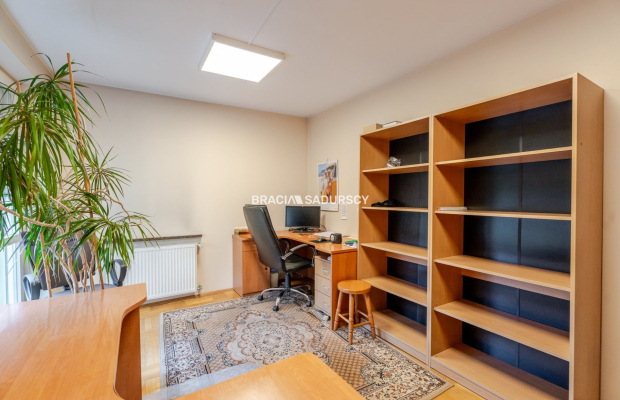 3 pok Modrzejewskiej, Krowodrza