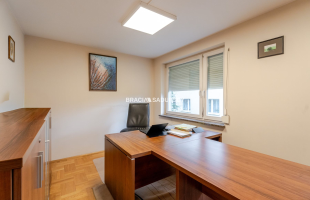 3 pok Modrzejewskiej, Krowodrza