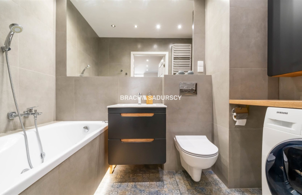 GUSTOWNE, Z DUŻYM BALKONEM W NOWYM BUDOWNICTWIE