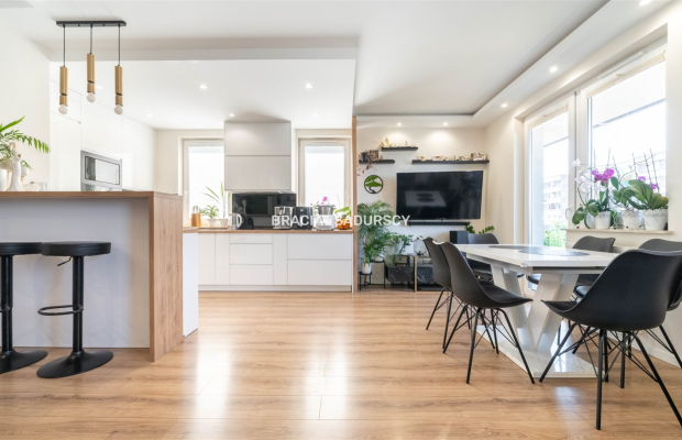 GUSTOWNE, Z DUŻYM BALKONEM W NOWYM BUDOWNICTWIE