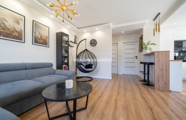 GUSTOWNE, Z DUŻYM BALKONEM W NOWYM BUDOWNICTWIE