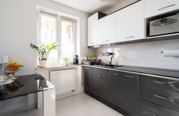 Dwupokojowe z osobną kuchnią. Ulica Felińskiego.
