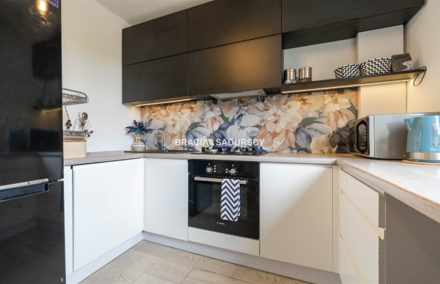 GUSTOWNE, ZADBANE,  2-POKOJOWE Z ODDZIELNĄ KUCHNIĄ