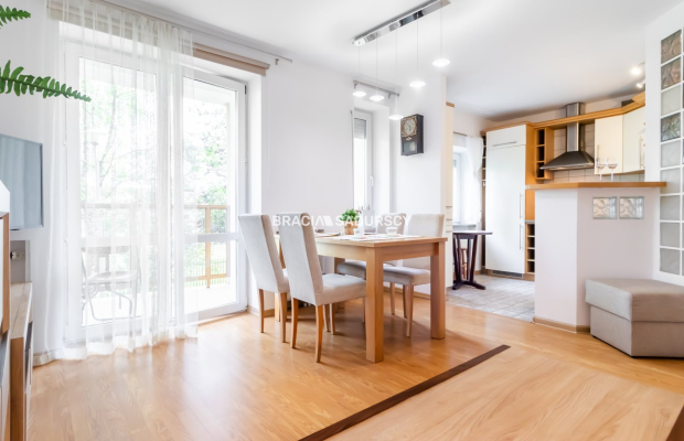 2-pok, Podgórze Duchackie, z balkonem