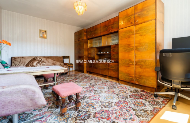 Aleksandry, mieszkanie z widokiem na zieleń.