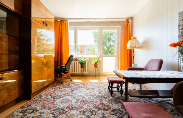 Aleksandry, mieszkanie z widokiem na zieleń.