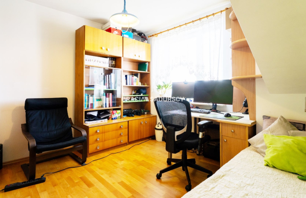 4-pok, Ruczaj,dobra lokalizacja,dwupoziomowe