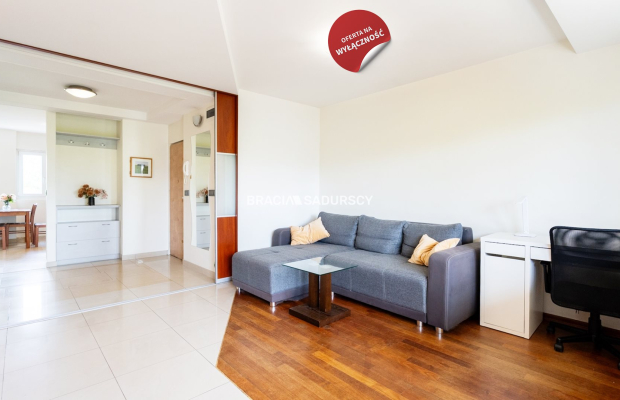 3-pokojowe mieszkanie z loggią- Zawodzie,