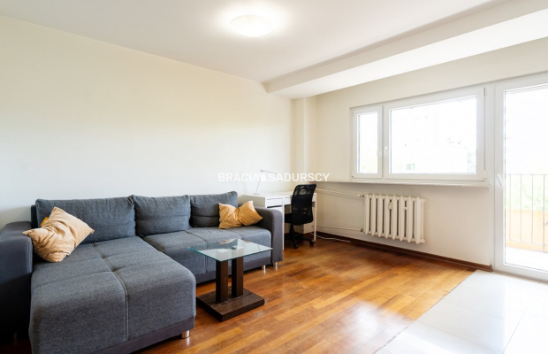 3-pokojowe mieszkanie z loggią- Zawodzie,