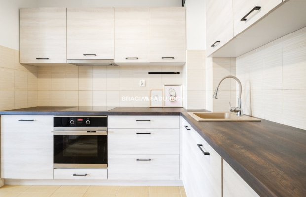 2-POKOJOWE Z DUŻYM BALKONEM, MIEJSCE PARKINGOWE