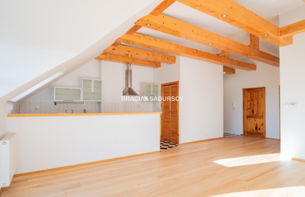 Mieszkanie z widokiem na zalew. Mydlniki.