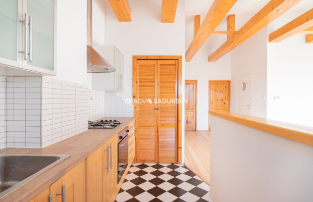 Mieszkanie z widokiem na zalew. Mydlniki.