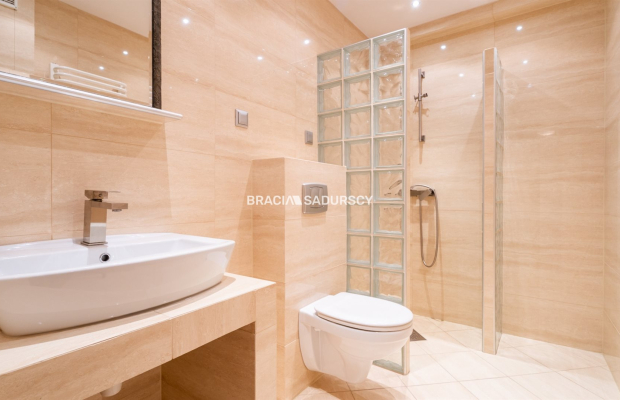 DWUPOZIOWE RUCZAJ GOTOWE DO WPROWDZENIE BEZ SKOSÓW