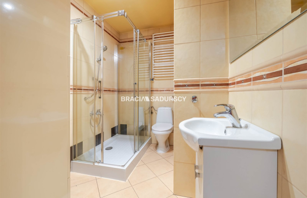 3-pok(oddzielne)z balkonem i widokiem na Wawel