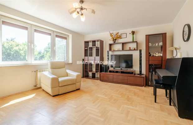 SŁONECZNE, ZADBANE 4-POKOJOWE W DOBREJ LOKALIZACJI