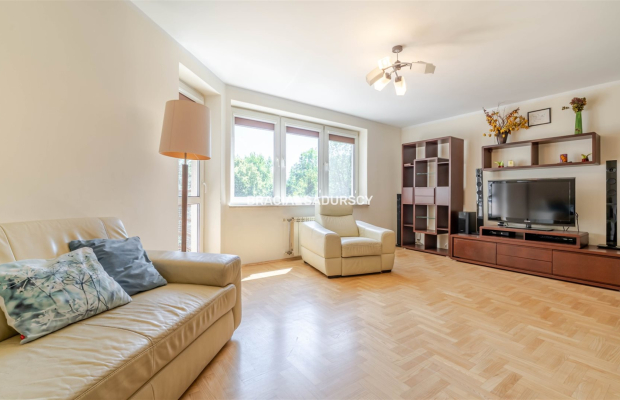 SŁONECZNE, ZADBANE 4-POKOJOWE W DOBREJ LOKALIZACJI