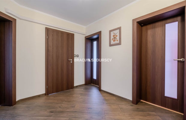 SŁONECZNE, ZADBANE 4-POKOJOWE W DOBREJ LOKALIZACJI