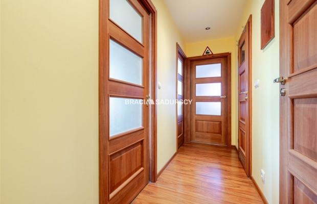 SŁONECZNE, ZADBANE 4-POKOJOWE W DOBREJ LOKALIZACJI