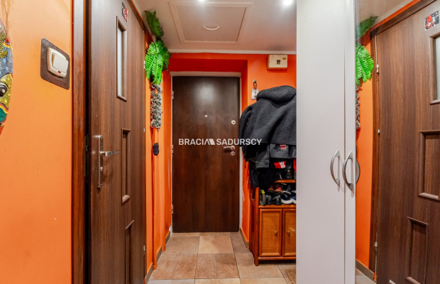 1 pok z oddzielną jasną kuchnią Grzegórzki