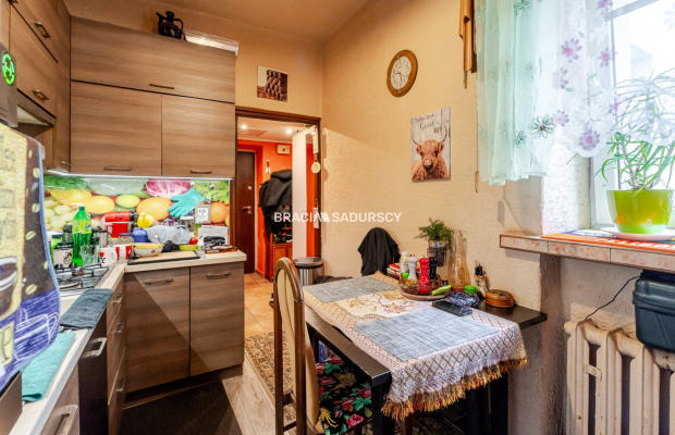 1 pok z oddzielną jasną kuchnią Grzegórzki