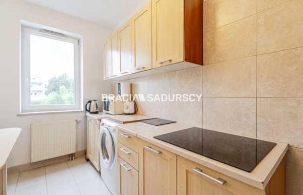 3-POKOJOWE, BALKON, ATRAKCYJNA LOKALIZACJA