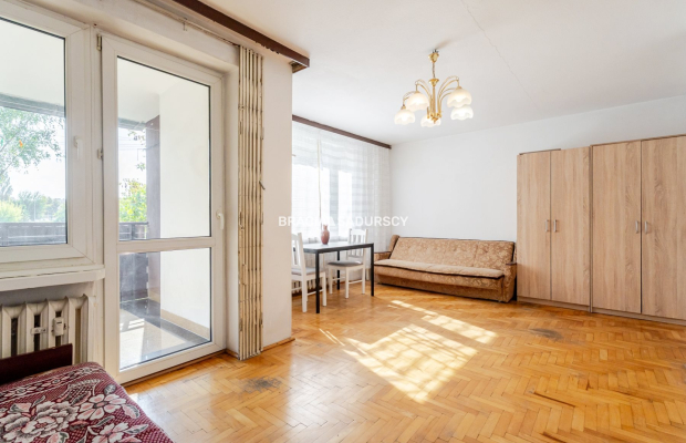 3 pok z osobną kuchnią, duży balkon-os.Piastów