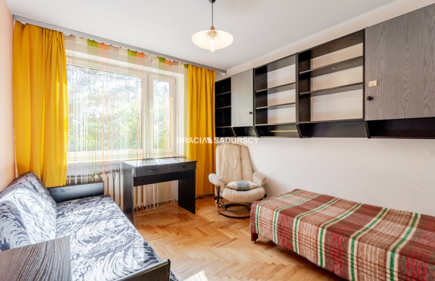 3 pok z osobną kuchnią, duży balkon-os.Piastów