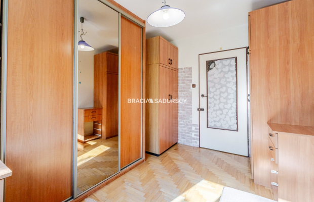 3 pok z osobną kuchnią, duży balkon-os.Piastów