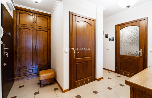 3pok obok Serenady/2014r./zamykany garaż/70,5m2