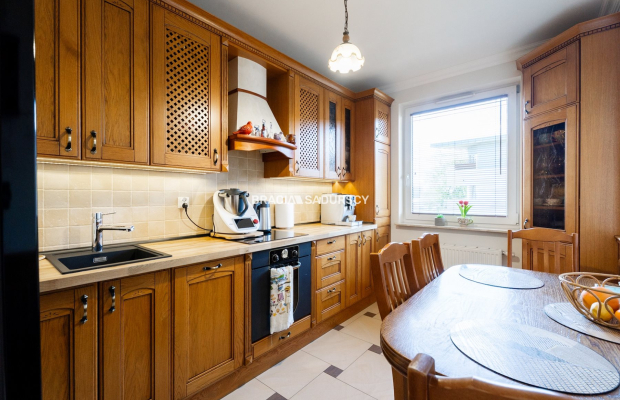 3pok obok Serenady/2014r./zamykany garaż/70,5m2