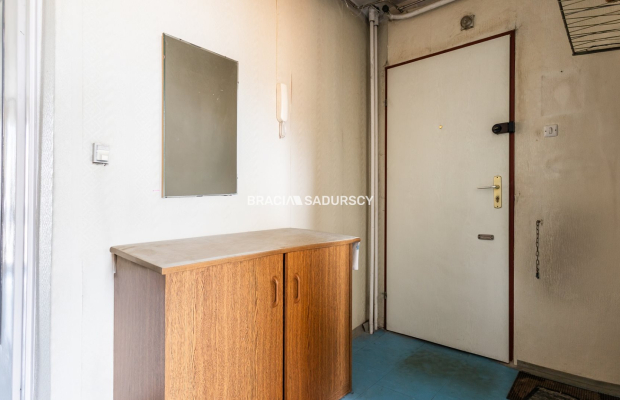 Jasne 2 pok z balkonem ul. Jerzmanowskiego. 