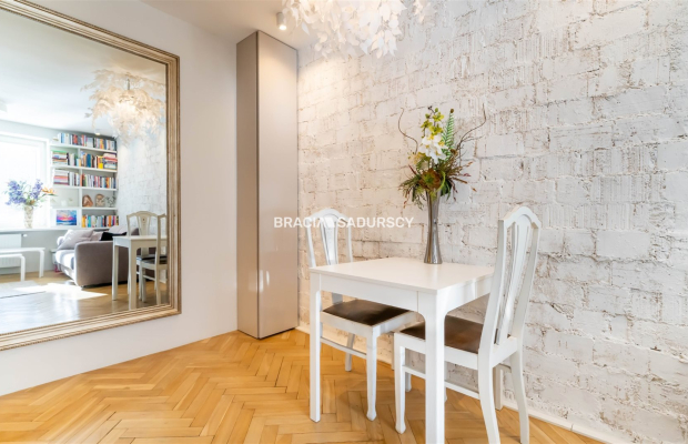 Eleganckie 2 pokoje po remoncie – centrum Krakowa!