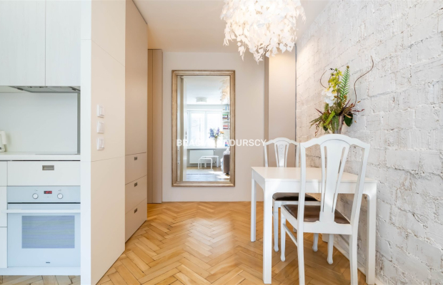 Eleganckie 2 pokoje po remoncie – centrum Krakowa!