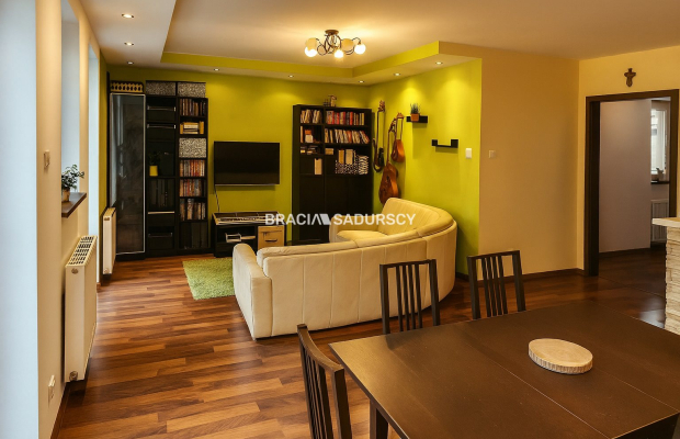 3-pokojowe mieszkanie z dwoma ogródkami !