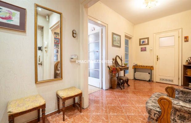 102m2, ścisłe Centrum, klimatycznie w kamienicy