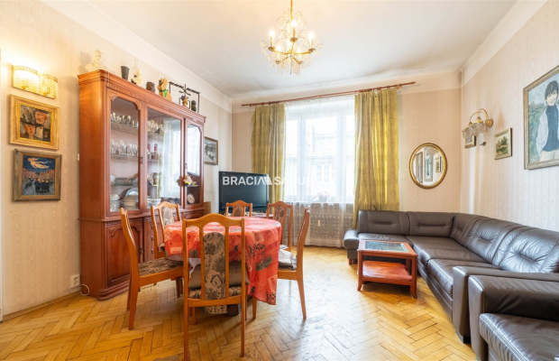 102m2, ścisłe Centrum, klimatycznie w kamienicy