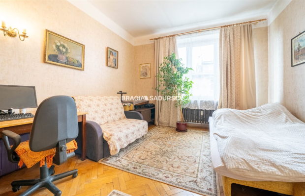 102m2, ścisłe Centrum, klimatycznie w kamienicy