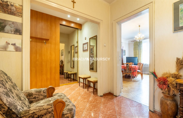 102m2, ścisłe Centrum, klimatycznie w kamienicy