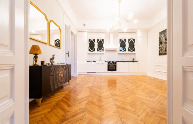 4 pokoje w secesyjnej kamienicy