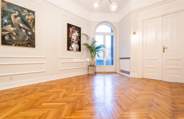 4 pokoje w secesyjnej kamienicy