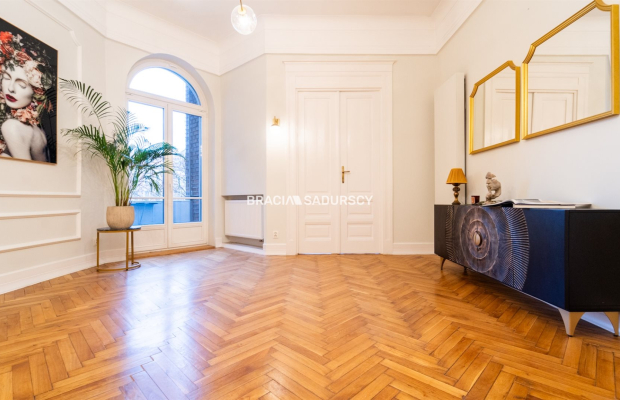 4 pokoje w secesyjnej kamienicy