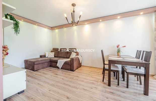 Zielona okolica, 2 pokoje, balkon