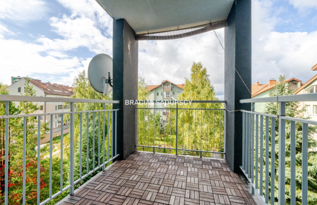 Zielona okolica, 2 pokoje, balkon