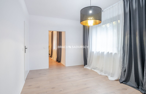 Bonowice, 2 pokoje mieszkanie lub gabinet 