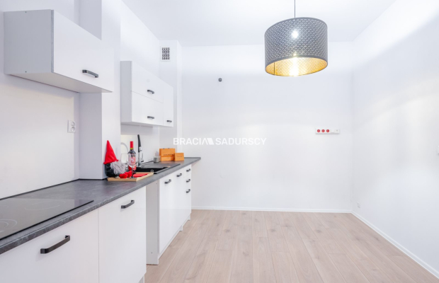 Bonowice, 2 pokoje mieszkanie lub gabinet 