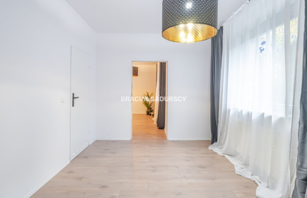 Bonowice, 2 pokoje mieszkanie lub gabinet 